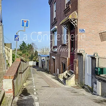 Prázdninový dům Maison Proche Du Port Avec Terrasse Et Cour Privative Le Tréport