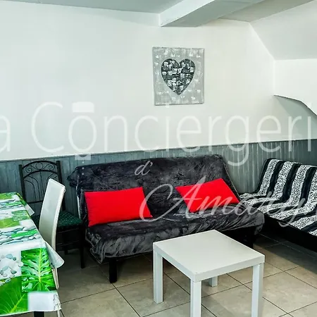 Prázdninový dům Maison Proche Du Port Avec Terrasse Et Cour Privative Le Tréport